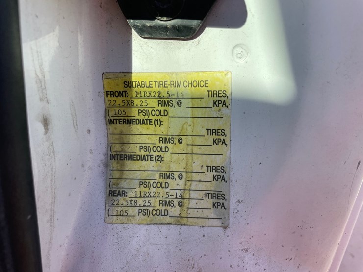 2000-ford-f750-image-31