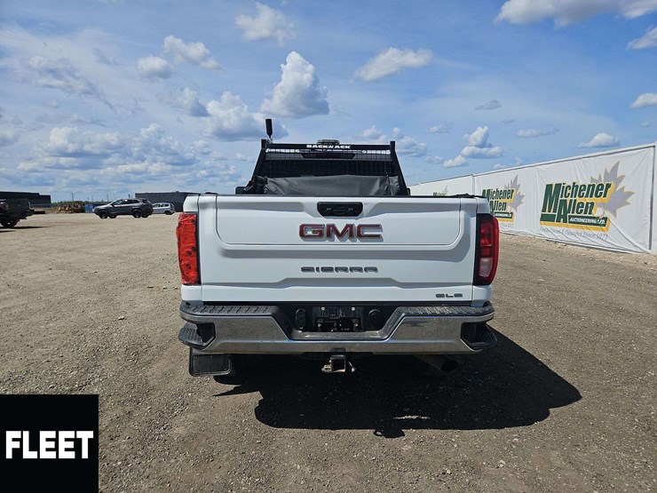 2022-gmc-sierra-2500hd-image-9