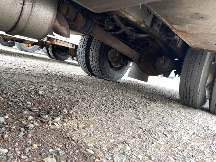 #1302-•-2003-chevrolet-c7500-boom-truck-**non-runner**(has-mn-title)-image-14