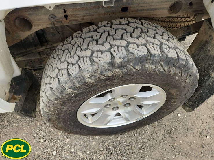 2018-chevrolet-silverado-1500-image-12