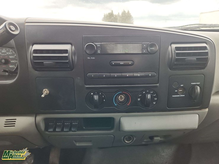 2006-ford-f450-xl-image-18