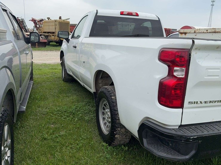2022-chevrolet-silverado-1500-image-7