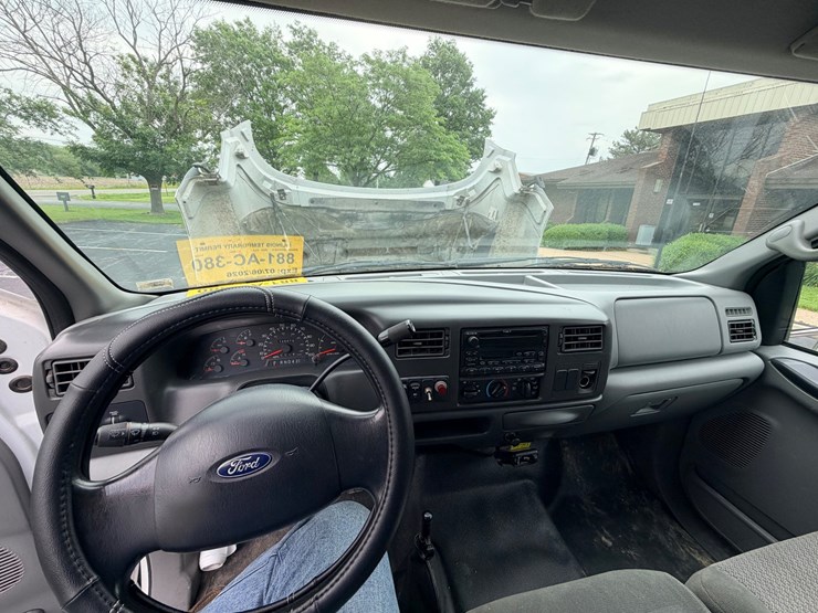 2004-ford-f650-image-40