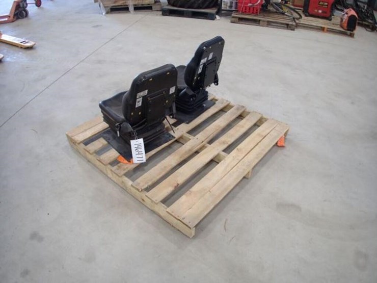 qty-of-(2)-cobo-tractor-seats-image-5
