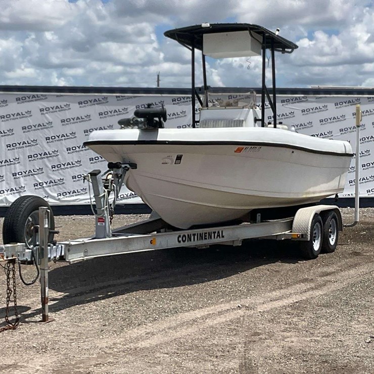 1995 COBIA 194SF with 2015 Continental T/A Boat trailer