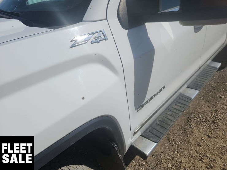 2019-gmc-sierra-2500hd-image-40