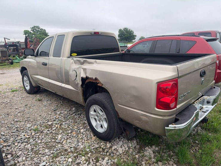 2005-dodge-dakota-slt-image-10