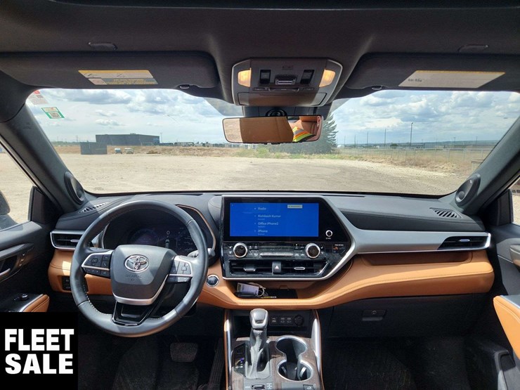 2023-toyota-highlander-image-10