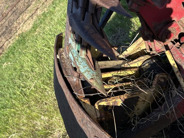 new-holland-456-image-15