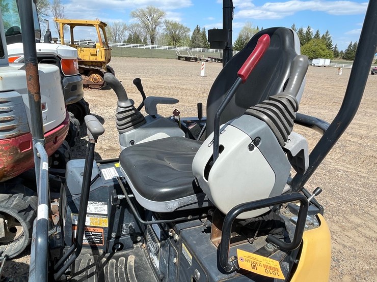 deere-17g-image-30