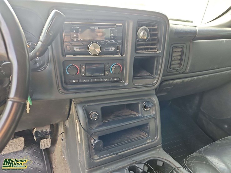 2004-gmc-sierra-2500hd-image-30