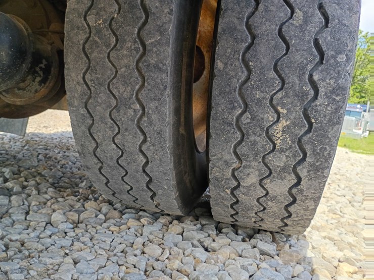 2005-ford-f750-image-109