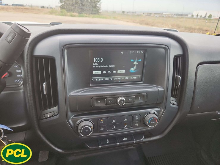 2018-chevrolet-silverado-1500-image-19