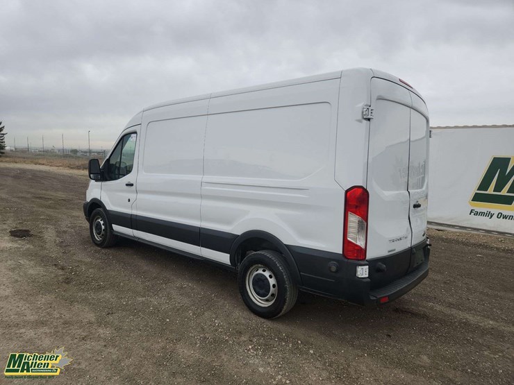 2016-ford-transit-image-3