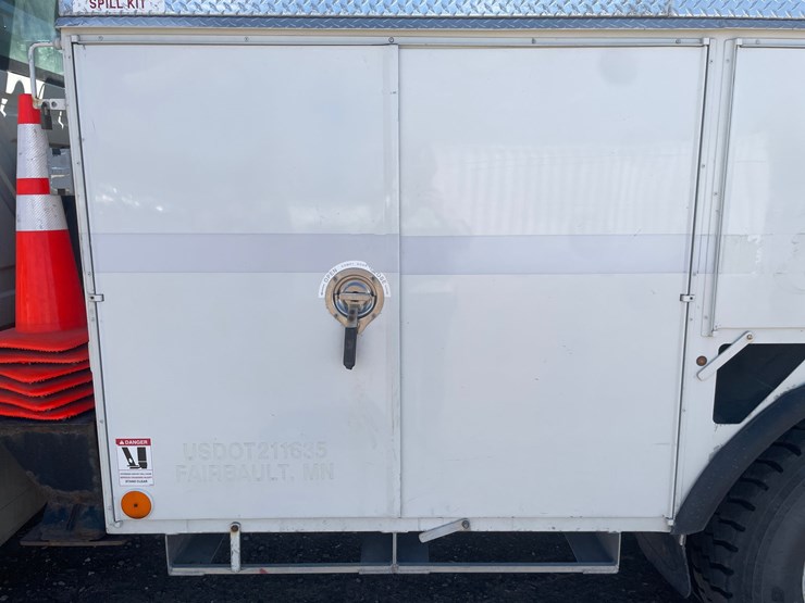 2013-international-durastar-4400-image-30