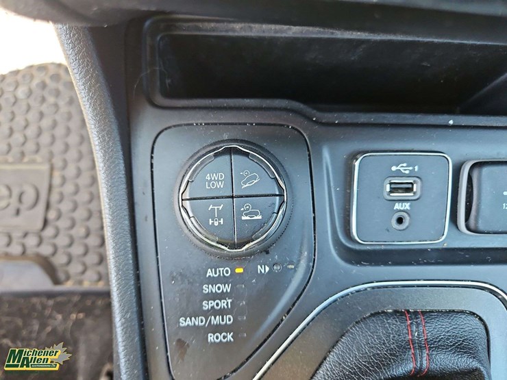 2019-jeep-cherokee-image-22