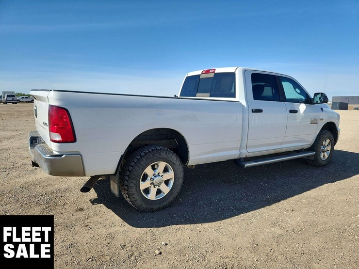 2015-dodge-2500-image-4