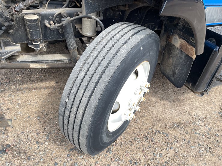 1994-ford-l9000-image-9