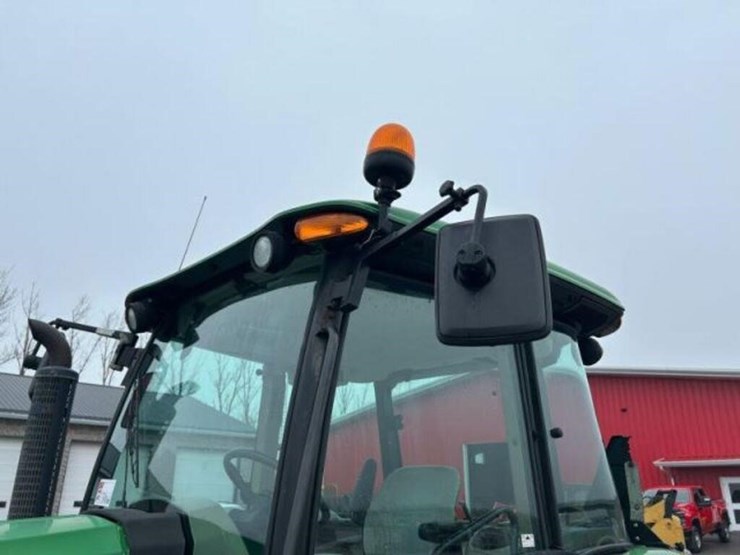 2016-john-deere-5085e-image-37