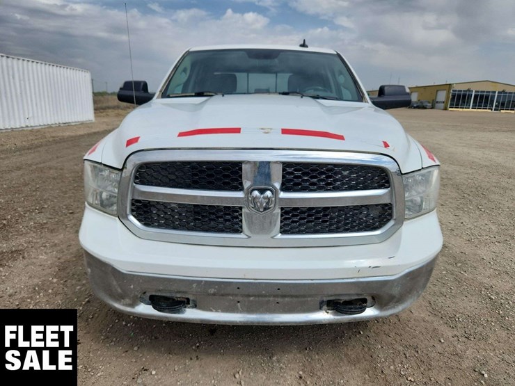 2020-ram-1500-classic-image-10