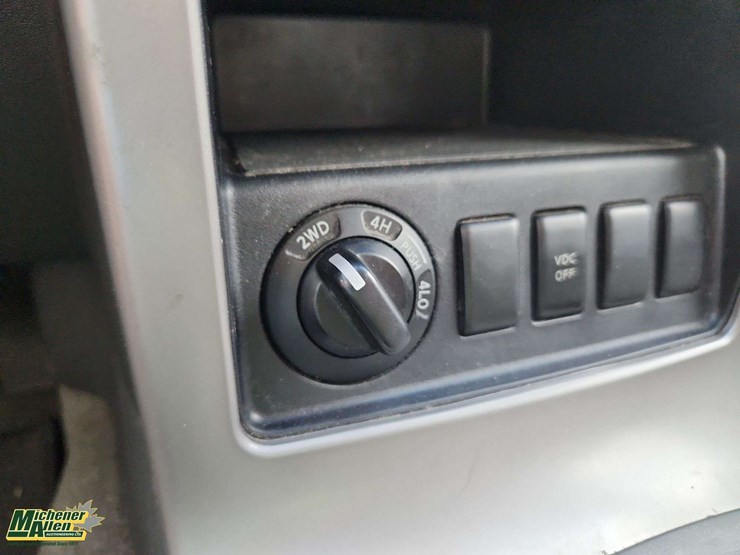 2008-nissan-pathfinder-image-23