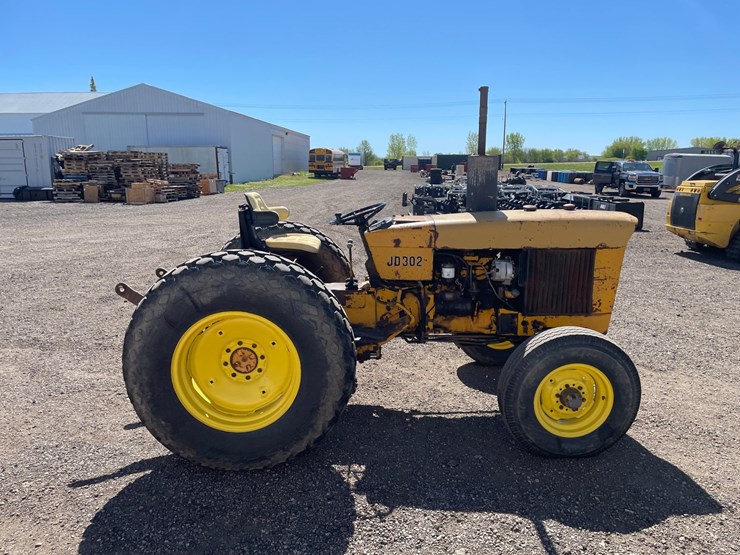 john-deere-302d-image-3