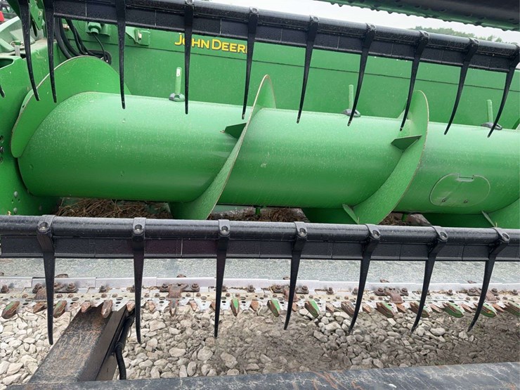 john-deere-635f-image-11