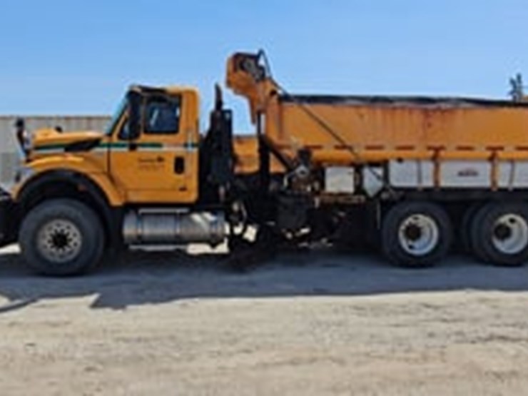 2011-international-workstar-7600-image-5