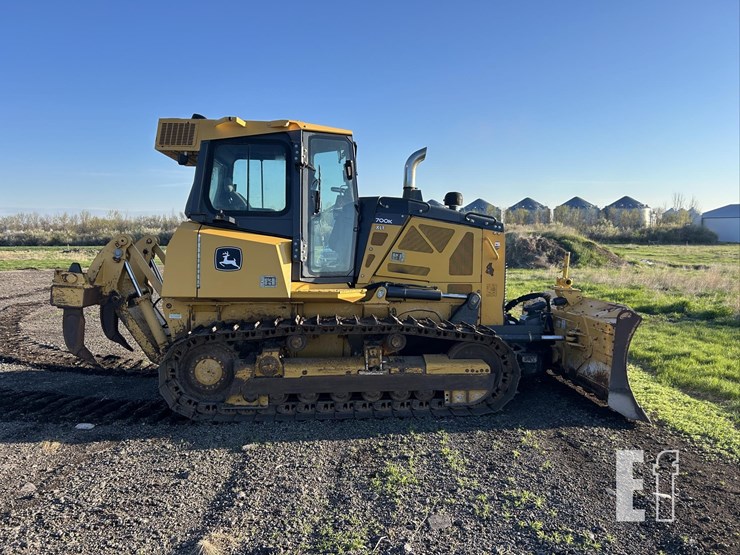2017-deere-700k-xlt-image-4