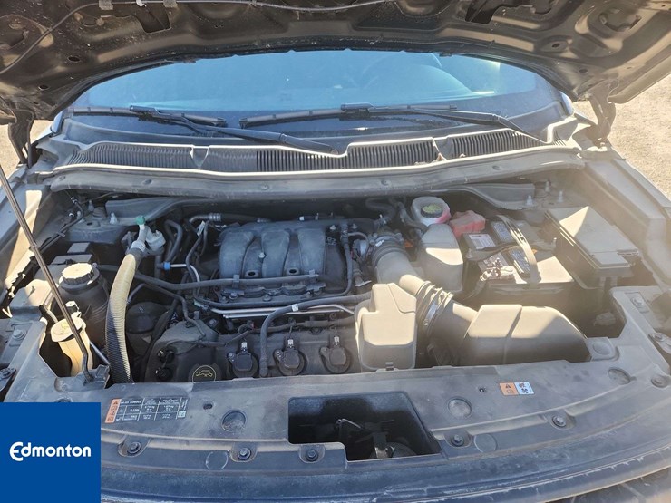 2018-ford-explorer-image-26