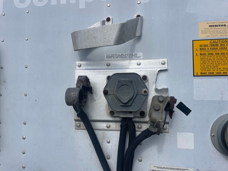 2007-utility-4000dx-image-29