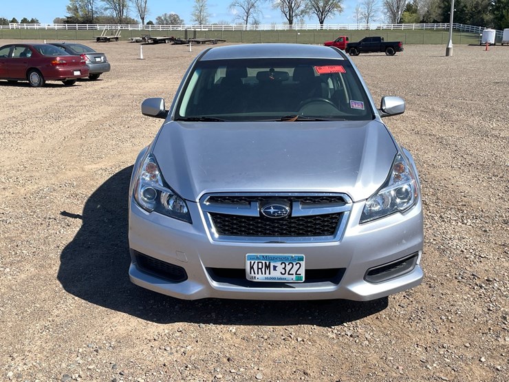 #1404-•-2014-subaru-legacy-(has-mn-title)-image-8