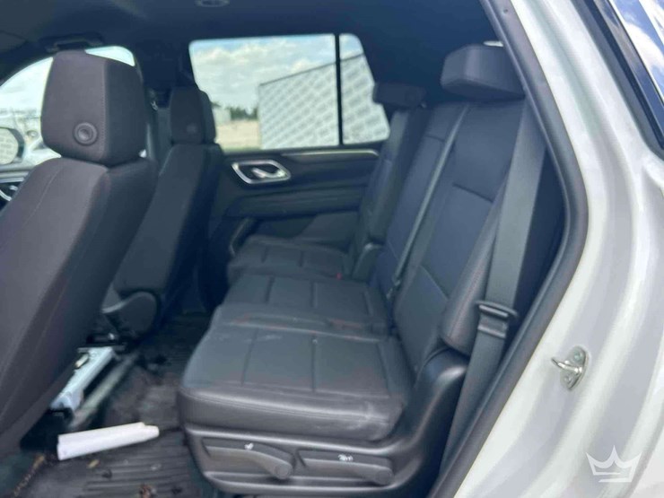 2024-chevrolet-tahoe-image-22
