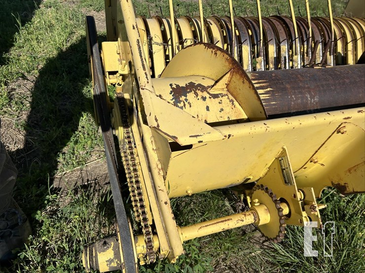 new-holland-717w-image-13