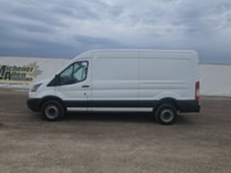 2016-ford-transit-image-5