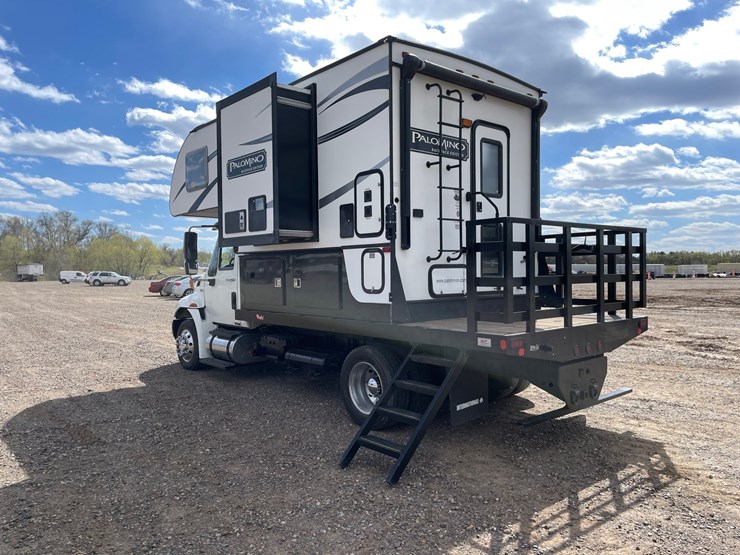 #1305-•-2011-durastar-international-camper-truck-image-3