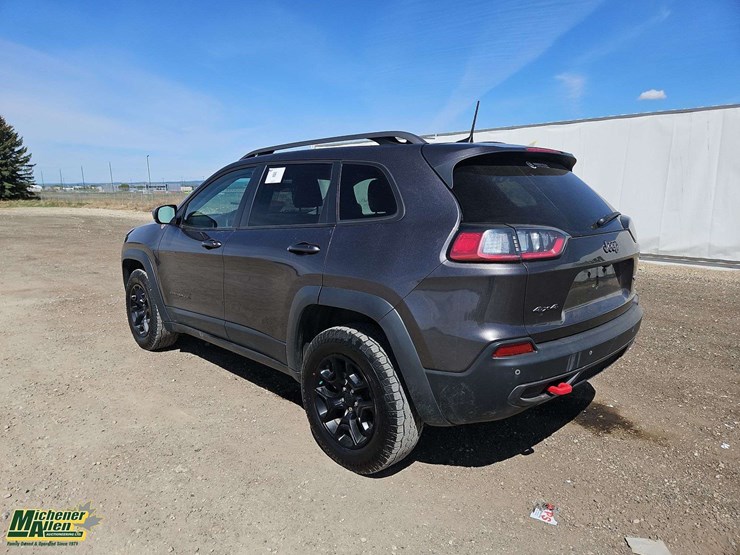 2019-jeep-cherokee-image-3