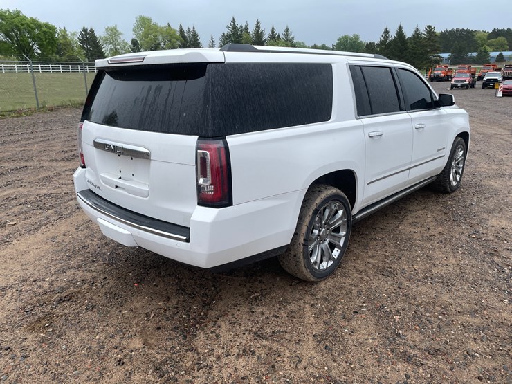 2015-gmc-yukon-denali-image-5