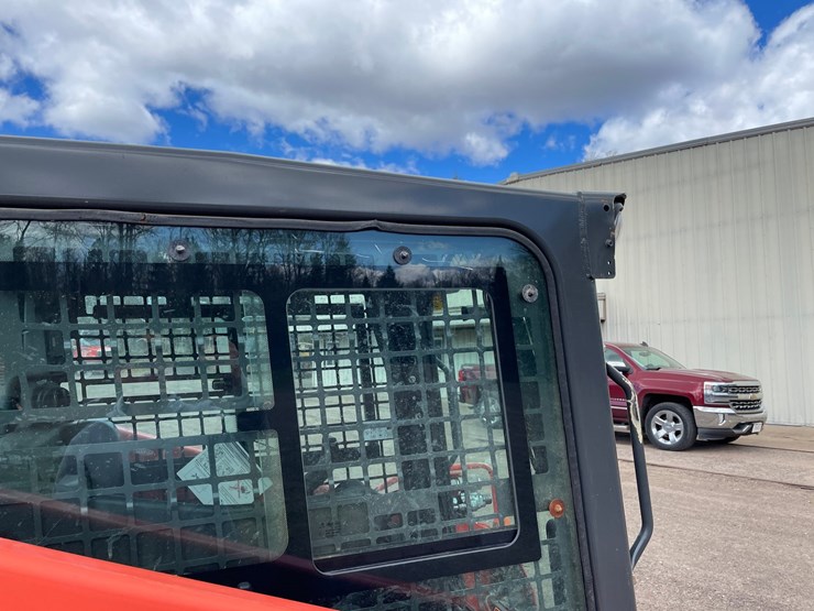 2022-kubota-ssv65-image-29