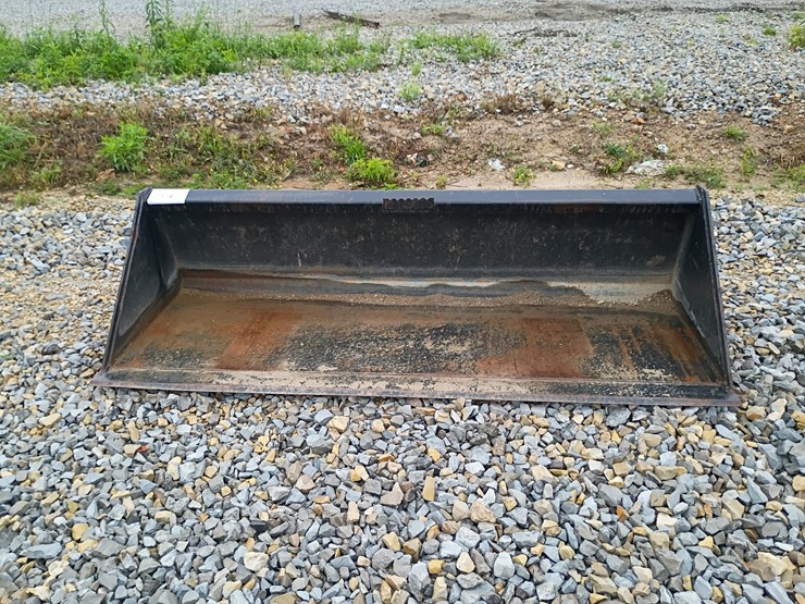 #24752-•-78"-smooth-bucket-skid-steer-attachment-image-1