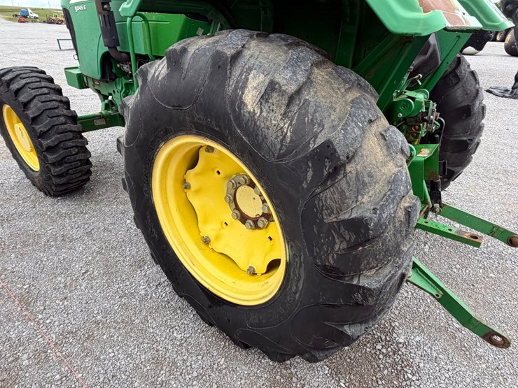 john-deere-5045e-image-5