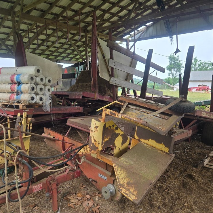 NEW HOLLAND 1002