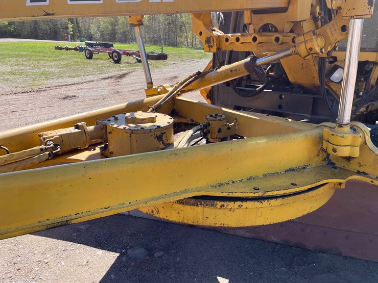 1993-deere-772bh-image-39