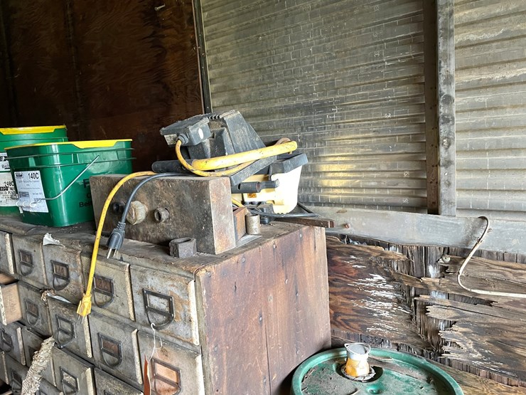 #2814-•-contents-of-trailer-(g)-image-6