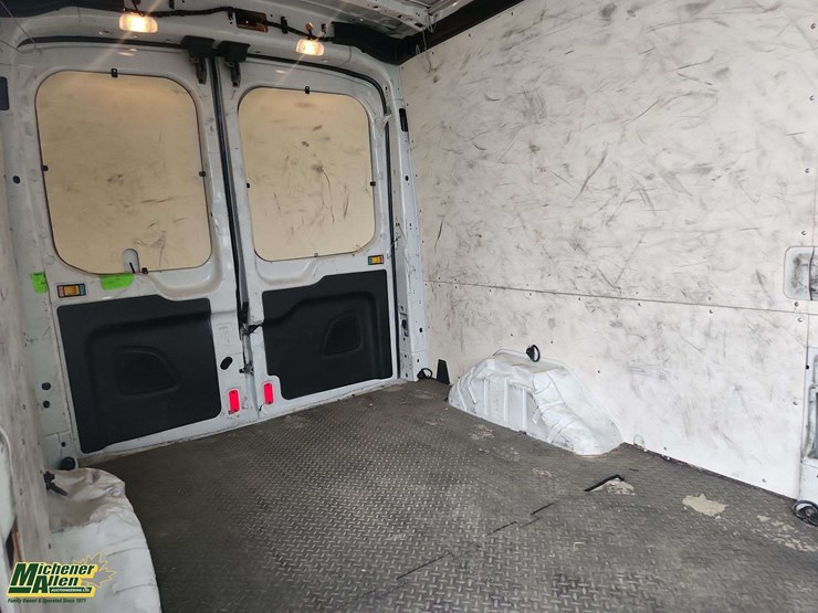 2016-ford-transit-image-16