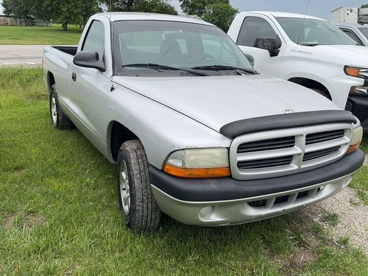 2001-dodge-dakota-image-2