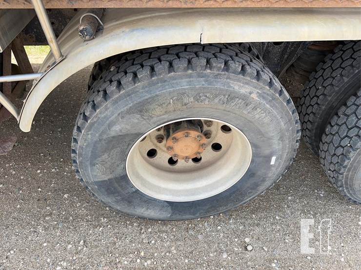 2000-kenworth-t800-image-14