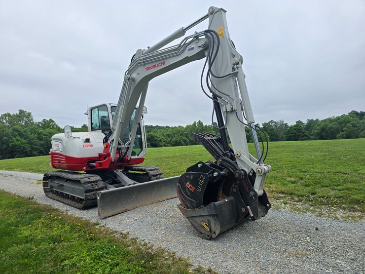 2024-takeuchi-tb290-image-29