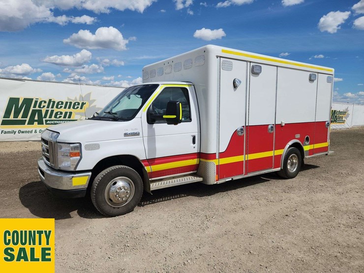 2017-ford-e450-image-1