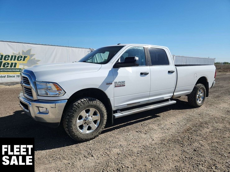 2015-dodge-2500-image-1